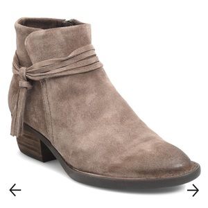 Børn Isobelle Tassel Bootie - Taupe, Size 8